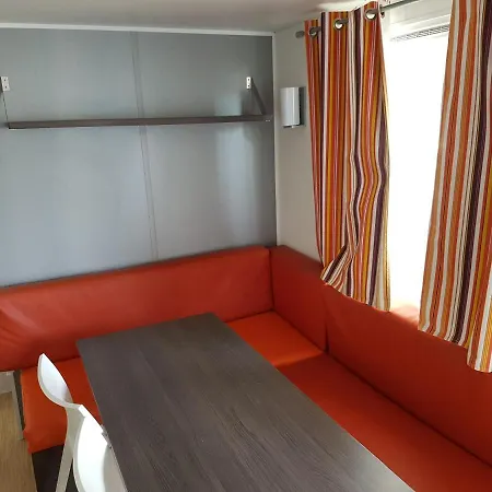 Campsite Mobil Des 7 Fonts Agde