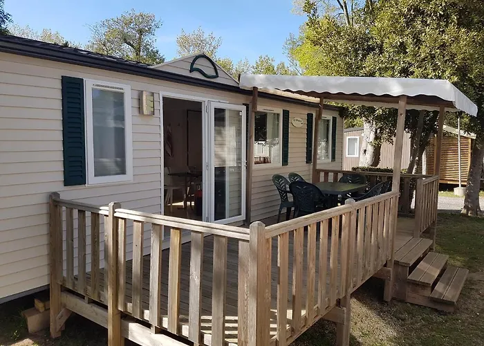 Mobil Des 7 Fonts مكان تخييم آجد